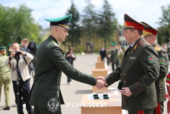Торжественная церемония выпуска офицеров Института пограничной службы