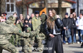 Более 900 человек пришли в Институт погранслужбы на День открытых дверей