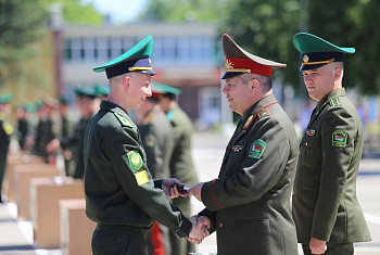 В офицерском корпусе пограничной службы Беларуси прибыло