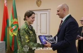 В Институте пограничной службы курсанты и офицеры приняли участие в голосовании