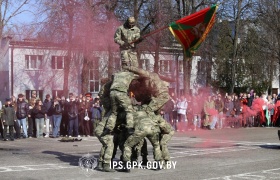 Более 900 человек пришли в Институт погранслужбы на День открытых дверей