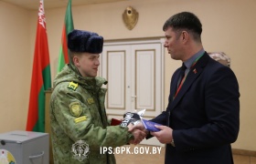В Институте пограничной службы курсанты и офицеры приняли участие в голосовании