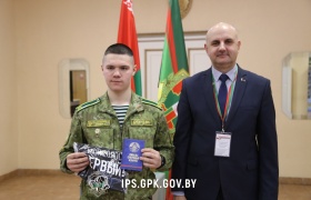 В Институте пограничной службы курсанты и офицеры приняли участие в голосовании