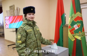 В Институте пограничной службы курсанты и офицеры приняли участие в голосовании