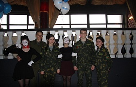 Курсанты Института пограничной службы посетили конкурс «КОРОЛЕВА ВЕСНА».