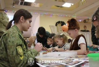 В Институте пограничной службы прошел праздничный новогодний утренник для детей сотрудников