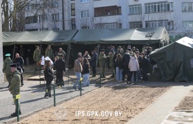 Более 900 человек пришли в Институт погранслужбы на День открытых дверей