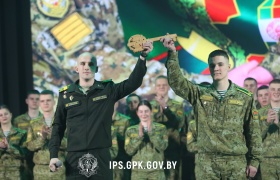 «Здравствуй, Институт!»: Первокурсники Института пограничной службы представили творческий отчет
